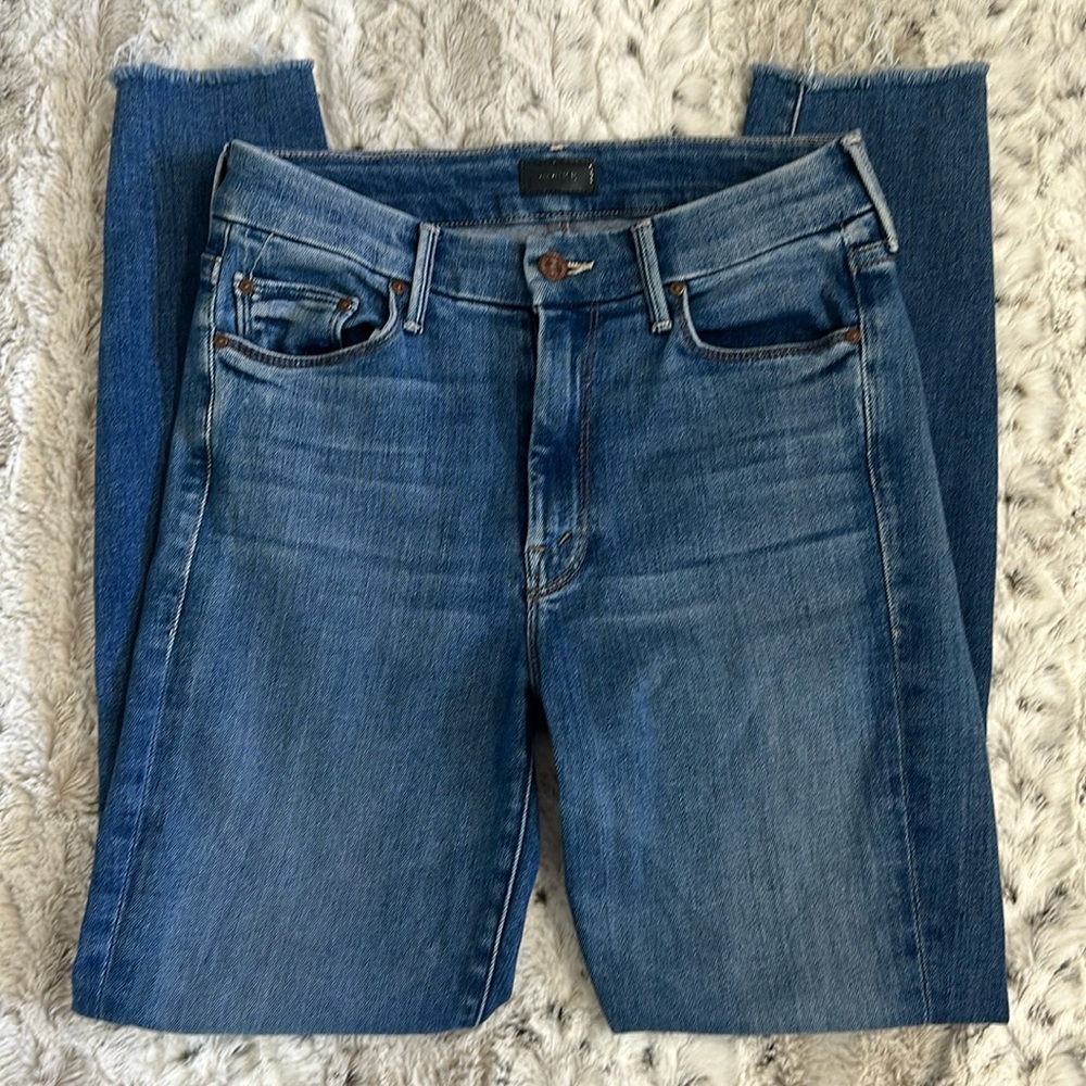 MOTHER The Looker Ankle Fray jean